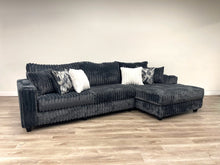 Load image into Gallery viewer, 9500 SECTIONAL (Black &amp; Charcoal)

