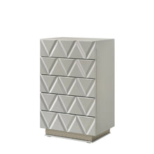 Load image into Gallery viewer, B91 Vera 6pc Bedroom Set
