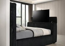 Load image into Gallery viewer, B2040 Henley Black Bed
