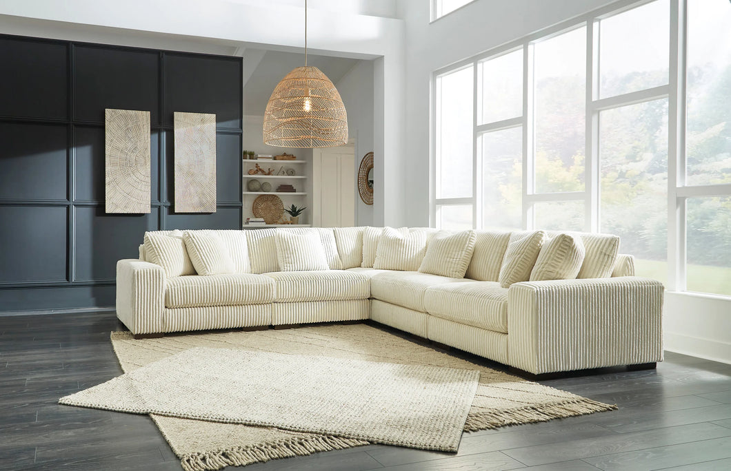 211 5PC IVORY SECTIONAL W/ PILLOWS